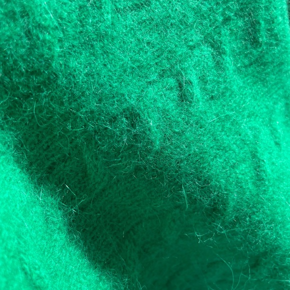 Summit Hill - Green Sweater - Picture 10 of 11